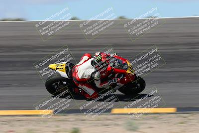 media/Apr-05-2024-Apex Assassins-CVMA Friday Practice (Fri) [[ee2ef04f2b]]/3-Racer 2/Session 3 (Bowl Speed Pans)/